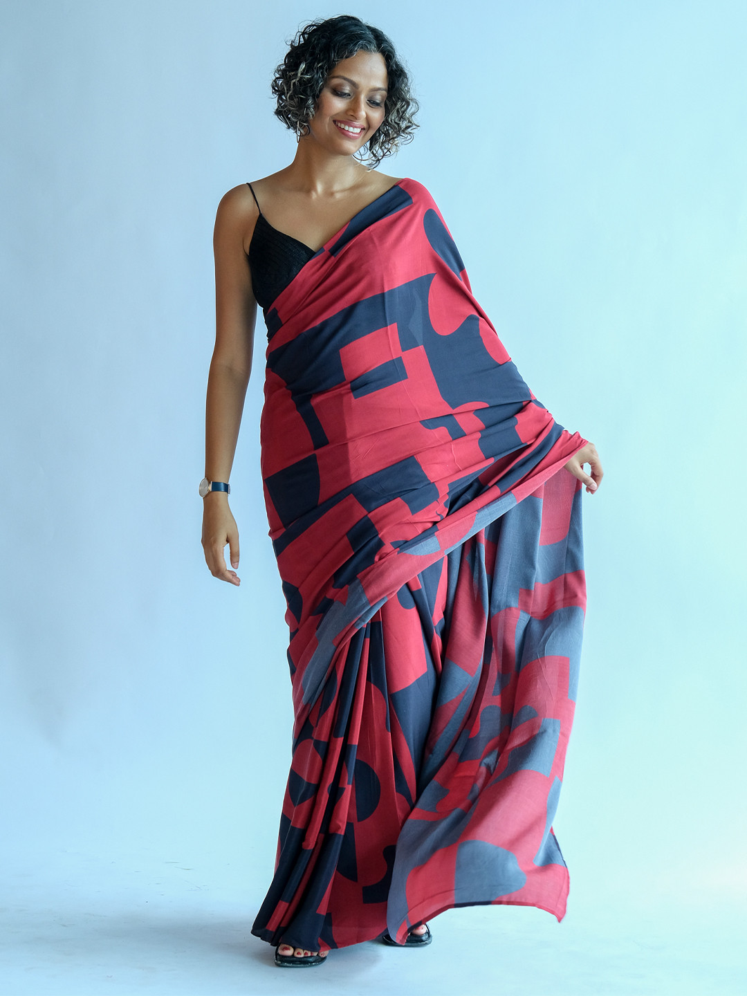

Suta Red & Black Saree