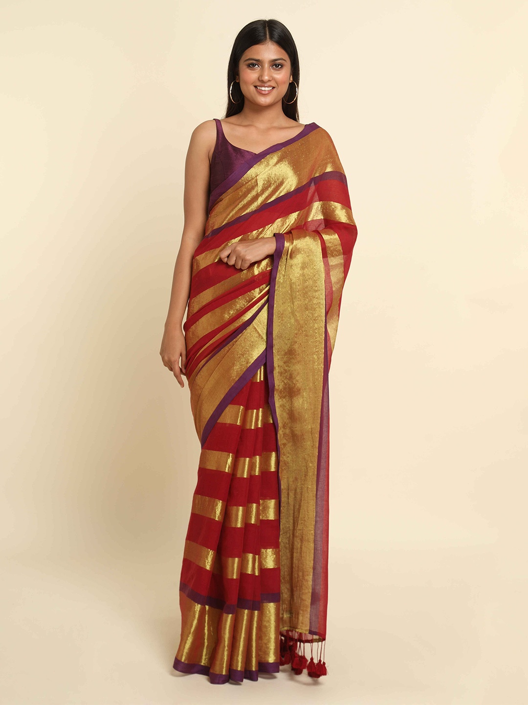 

Suta Red & Gold-Toned Woven Design Zari Saree