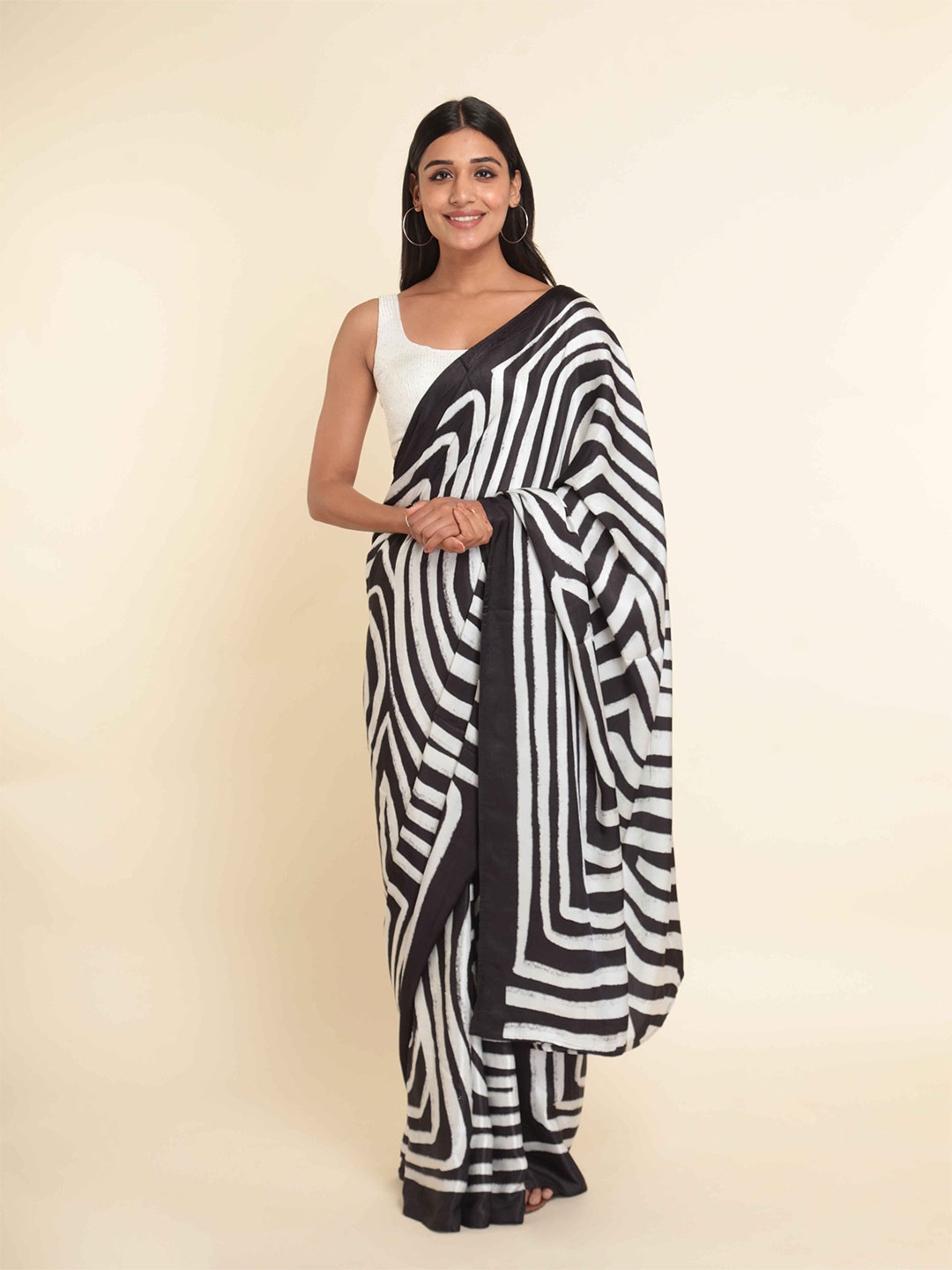 

Suta White & Black Printed Saree