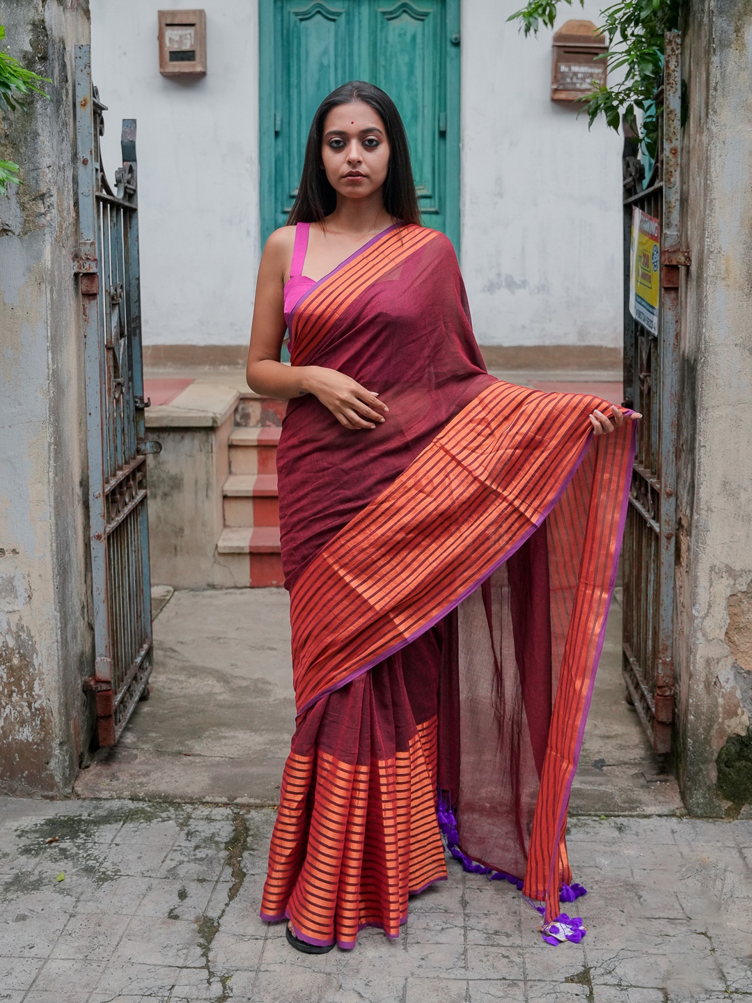 

Suta Magenta Striped Zari Saree