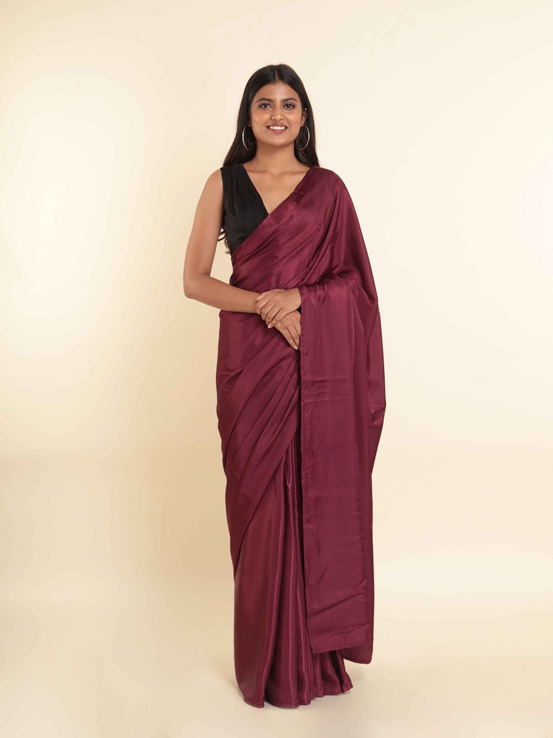 

Suta Magenta Solid Saree