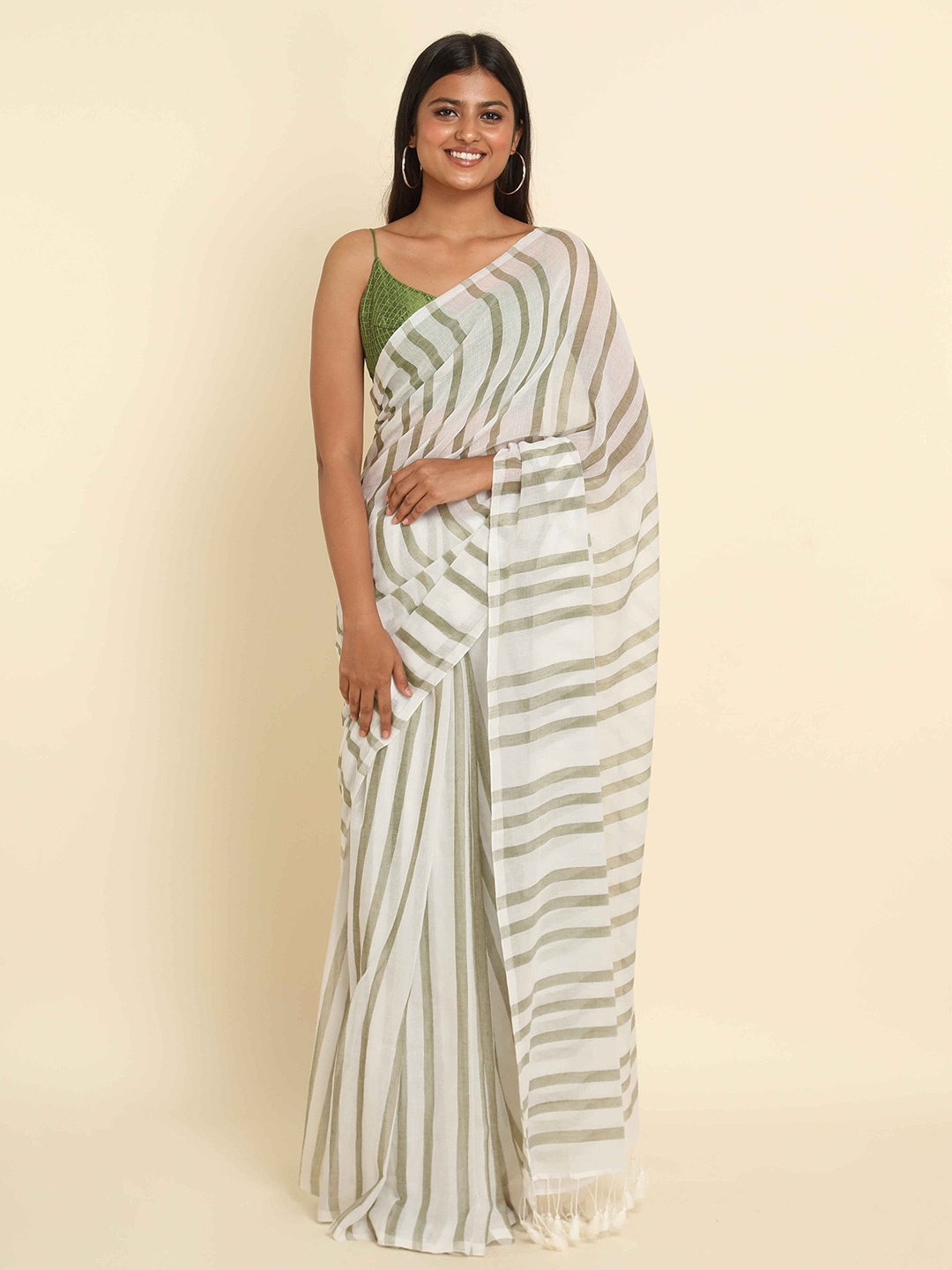 

Suta White & Grey Striped Pure Cotton Saree