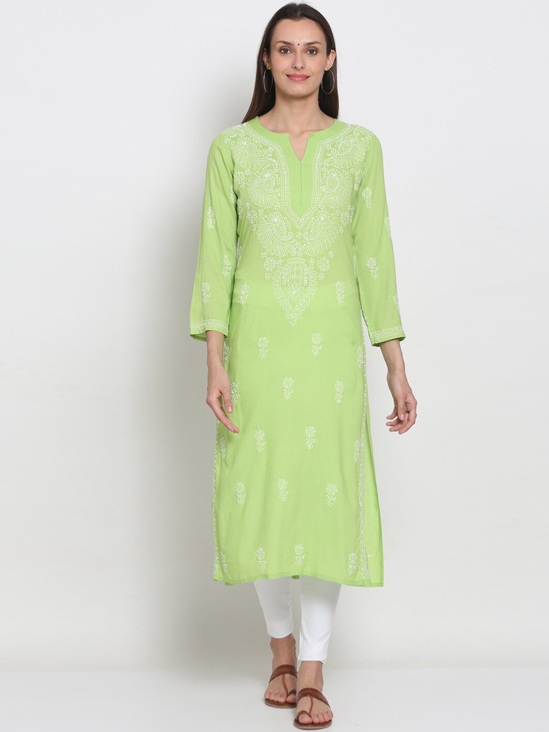 

PARAMOUNT CHIKAN Women Green Embroidered Chikankari Modal Straight Kurta