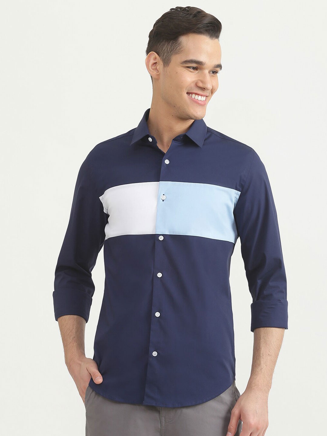 

United Colors of Benetton Men Navy Blue Slim Fit Colourblocked Casual Shirt