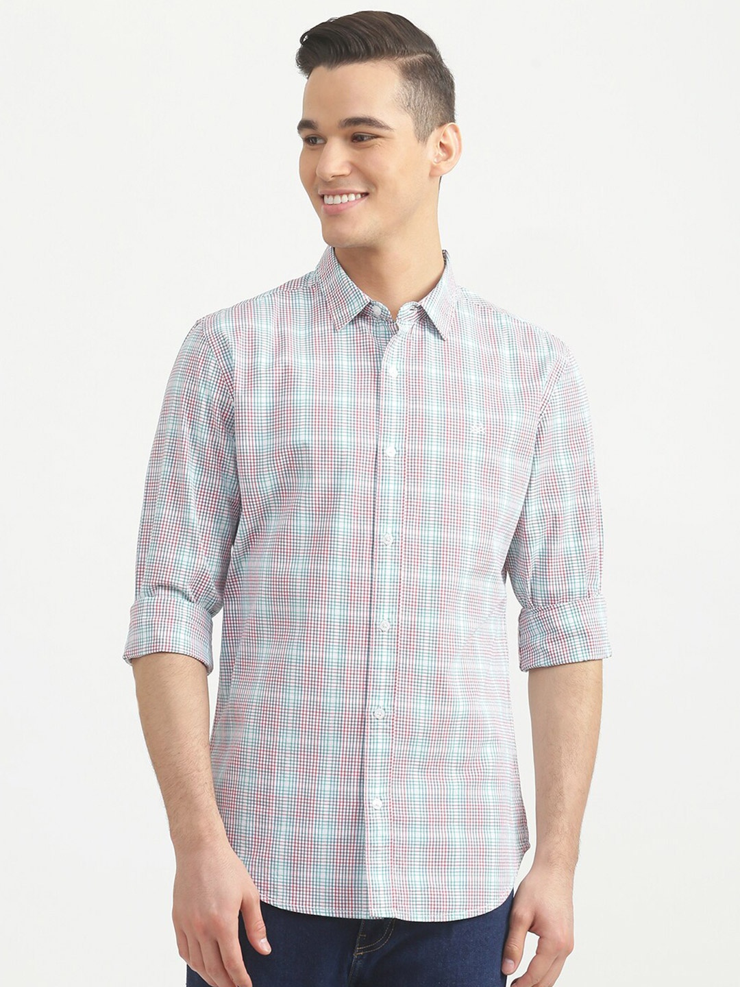 

United Colors of Benetton Men Pink Slim Fit Checked Casual Shirt