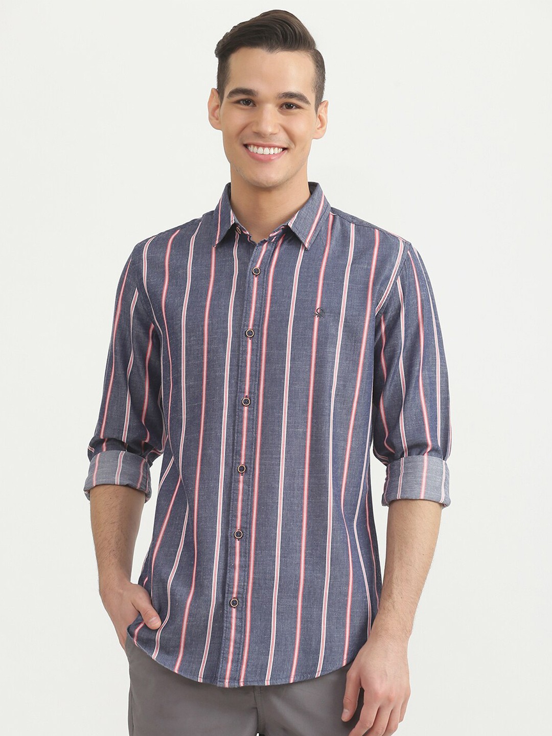 

United Colors of Benetton Men Navy Blue Slim Fit Striped Casual Shirt