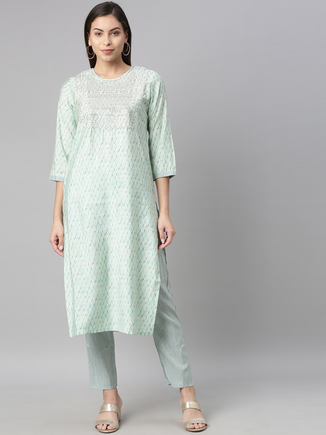 

Neerus Women Green Printed Kurti with Trousers