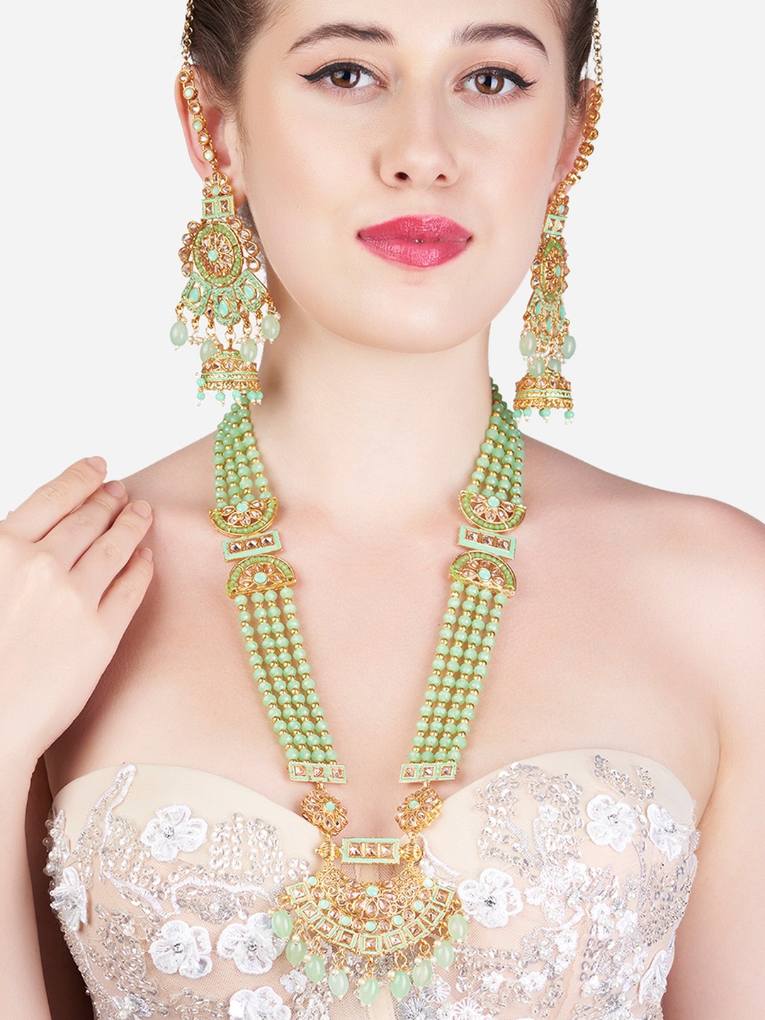 

Zaveri Pearls Women Green & Gold Gold-Plated Jewellery Set