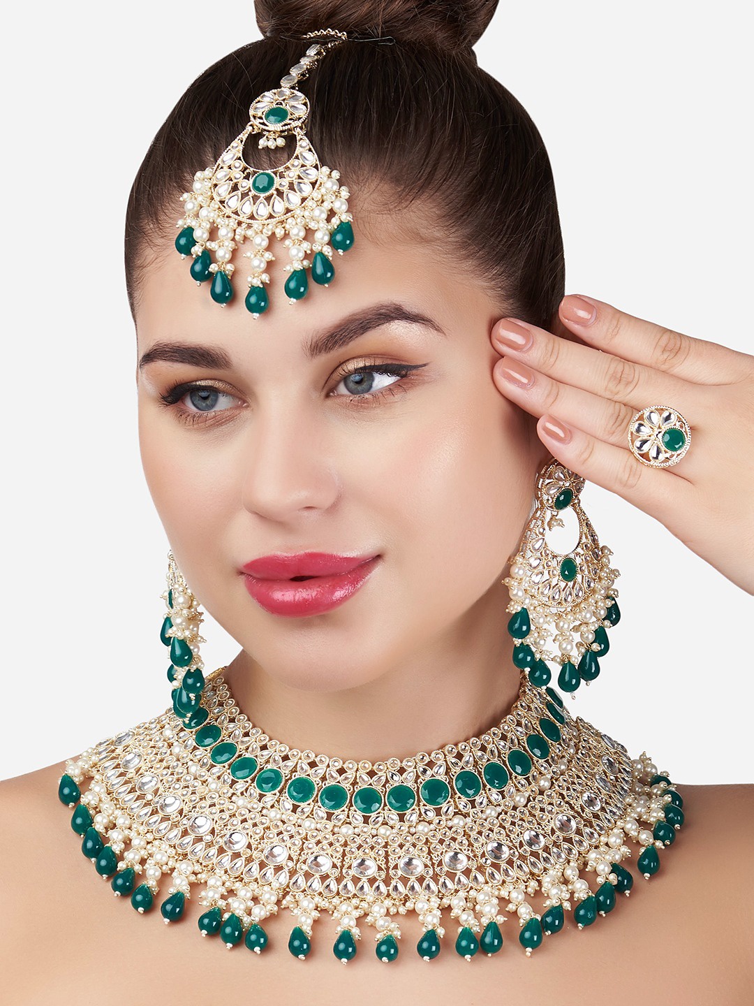 

Zaveri Pearls Green Bridal Kundan Necklace Earring Maangtikka & Ring Set