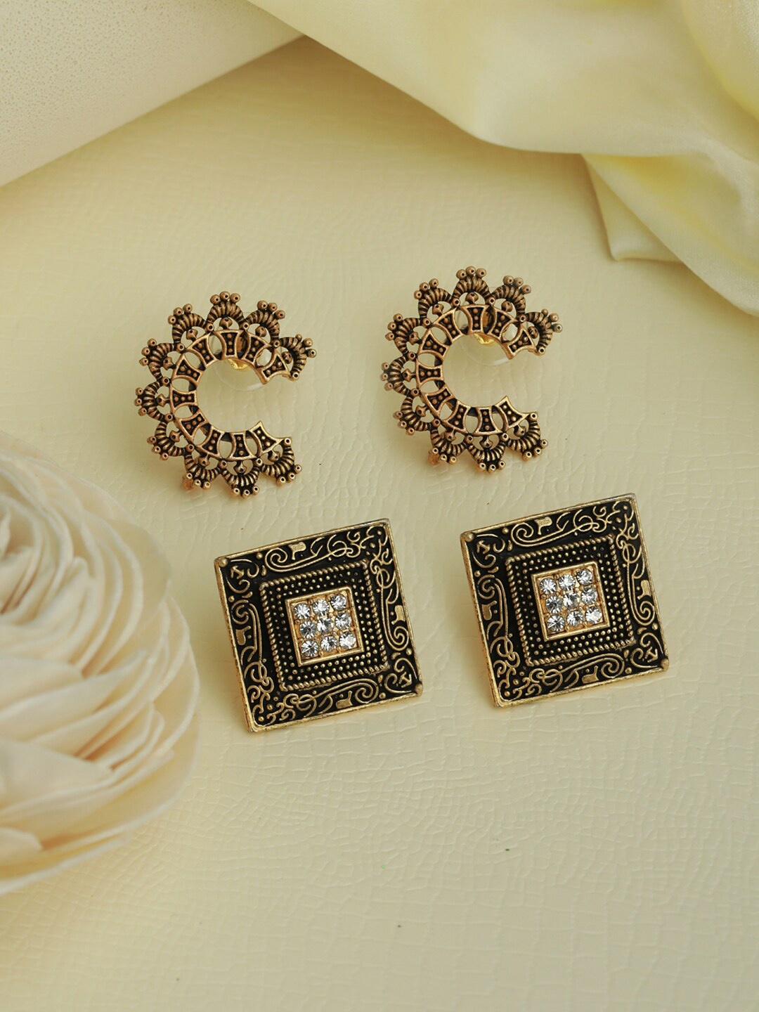 

Priyaasi Gold-Plated Set Of 2 Contemporary Studs Earrings