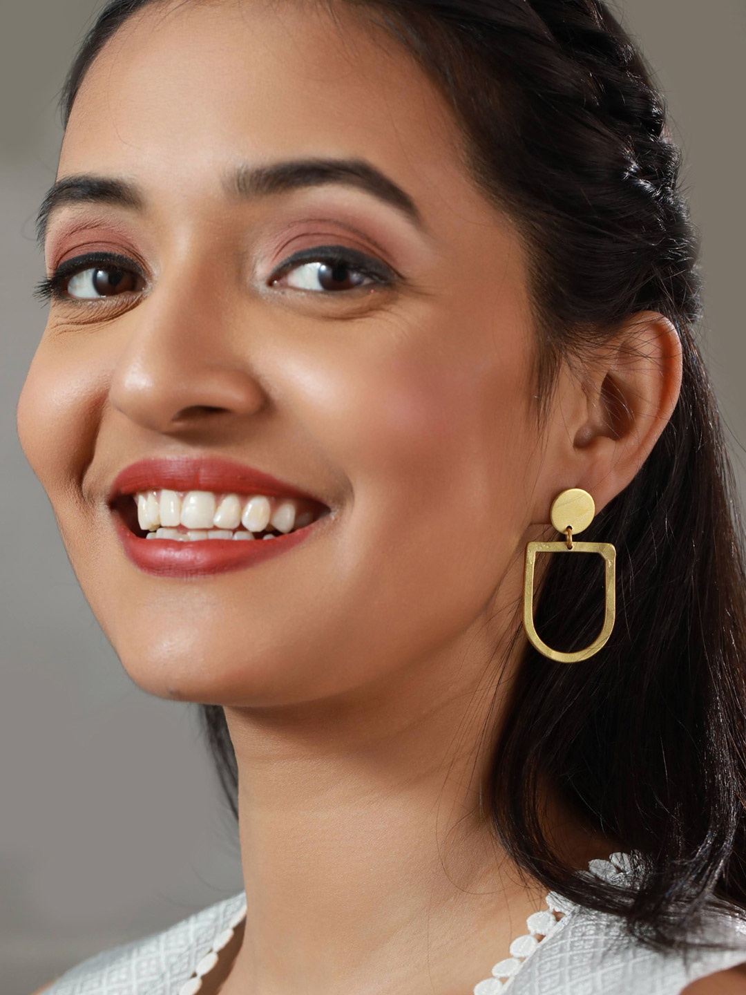 

Priyaasi Gold-Plated Contemporary Drop Earrings