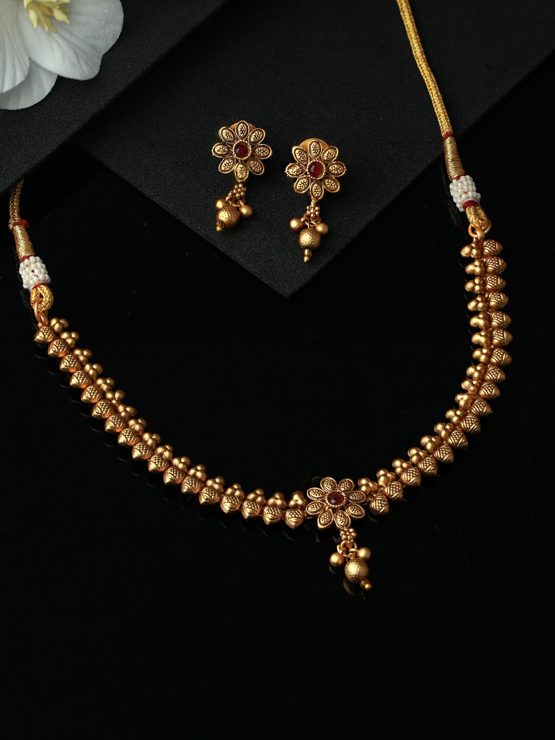 

Priyaasi Gold-Plated Red Traditional Flower Jewellery Set
