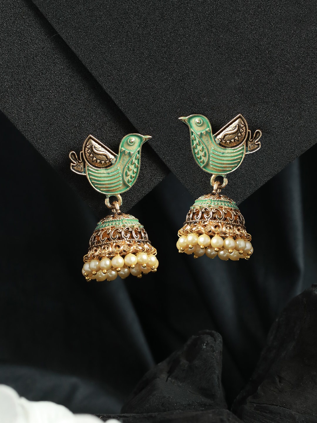 

Priyaasi Gold-Toned & Green Jhumkas Earrings
