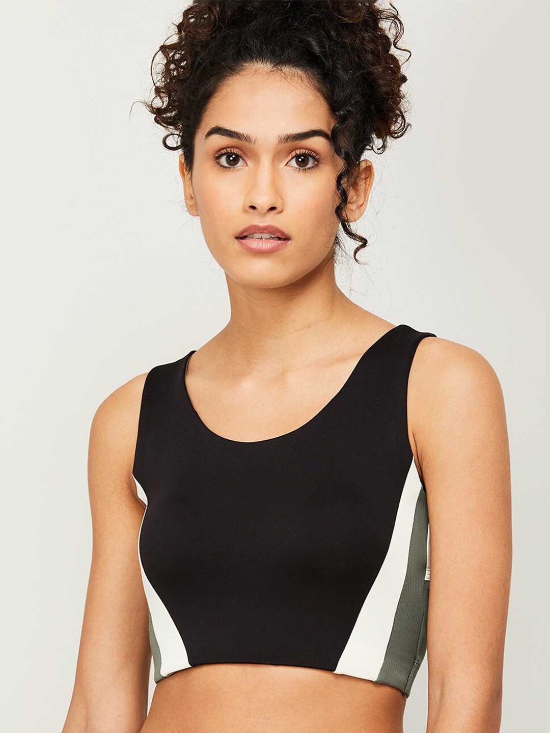 

Kappa Black & White Abstract Lightly Padded Bra