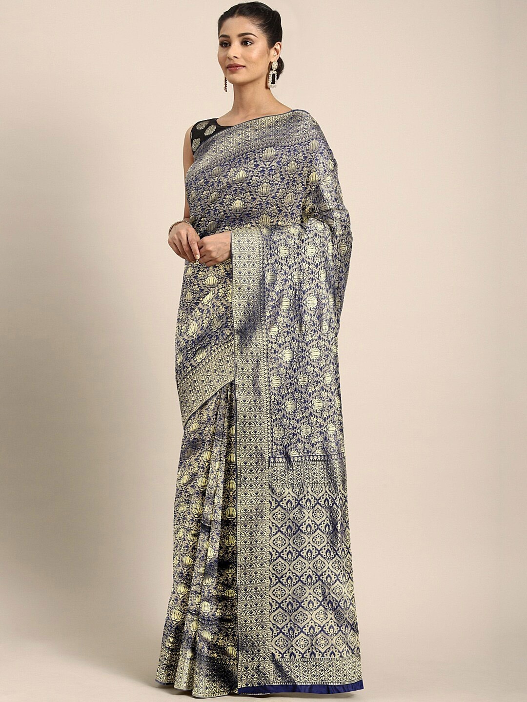 

SHAVYA Navy Blue & Gold-Toned Woven Design Zari Silk Blend Banarasi Saree