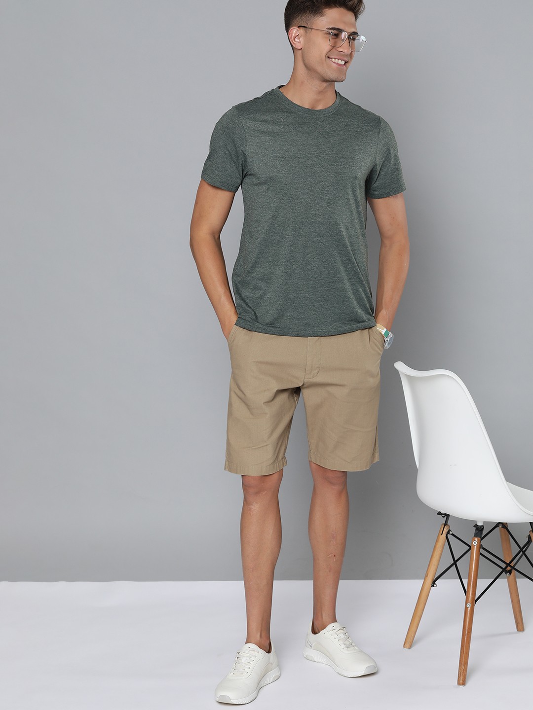 

Mast & Harbour Men Olive Green Solid Melange Effect Pure Cotton T-shirt