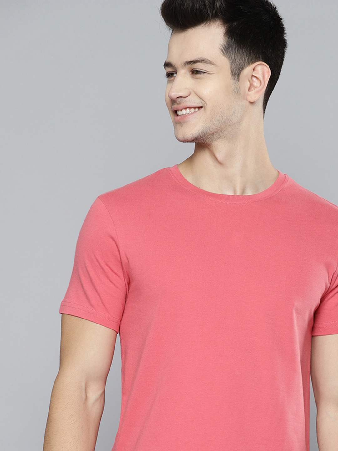 

Mast & Harbour Men Pink Cotton Knitted T-shirt