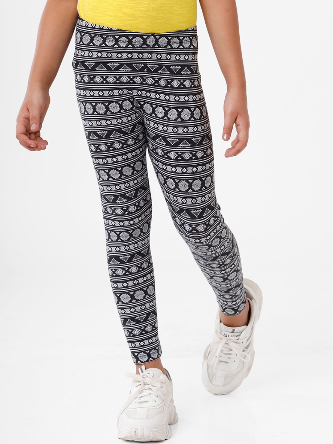 

De Moza Girls Black & White Printed Ankle-Length Leggings