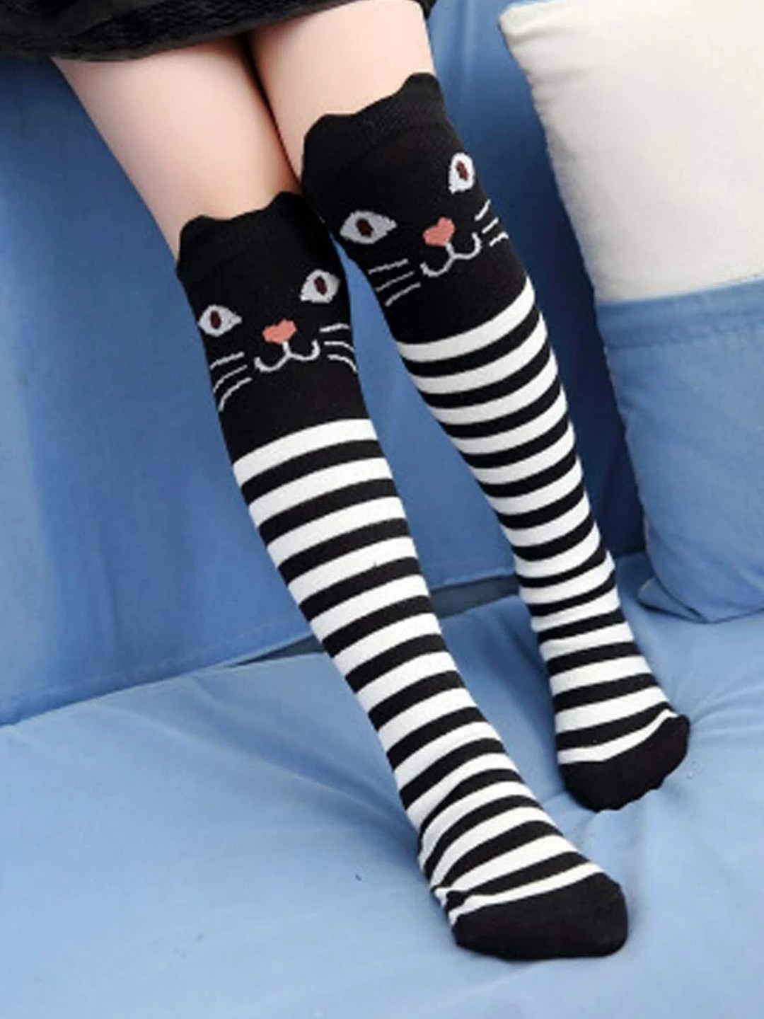 

EL REGALO Girls Black Striped Anti Skid Knee-Length Socks
