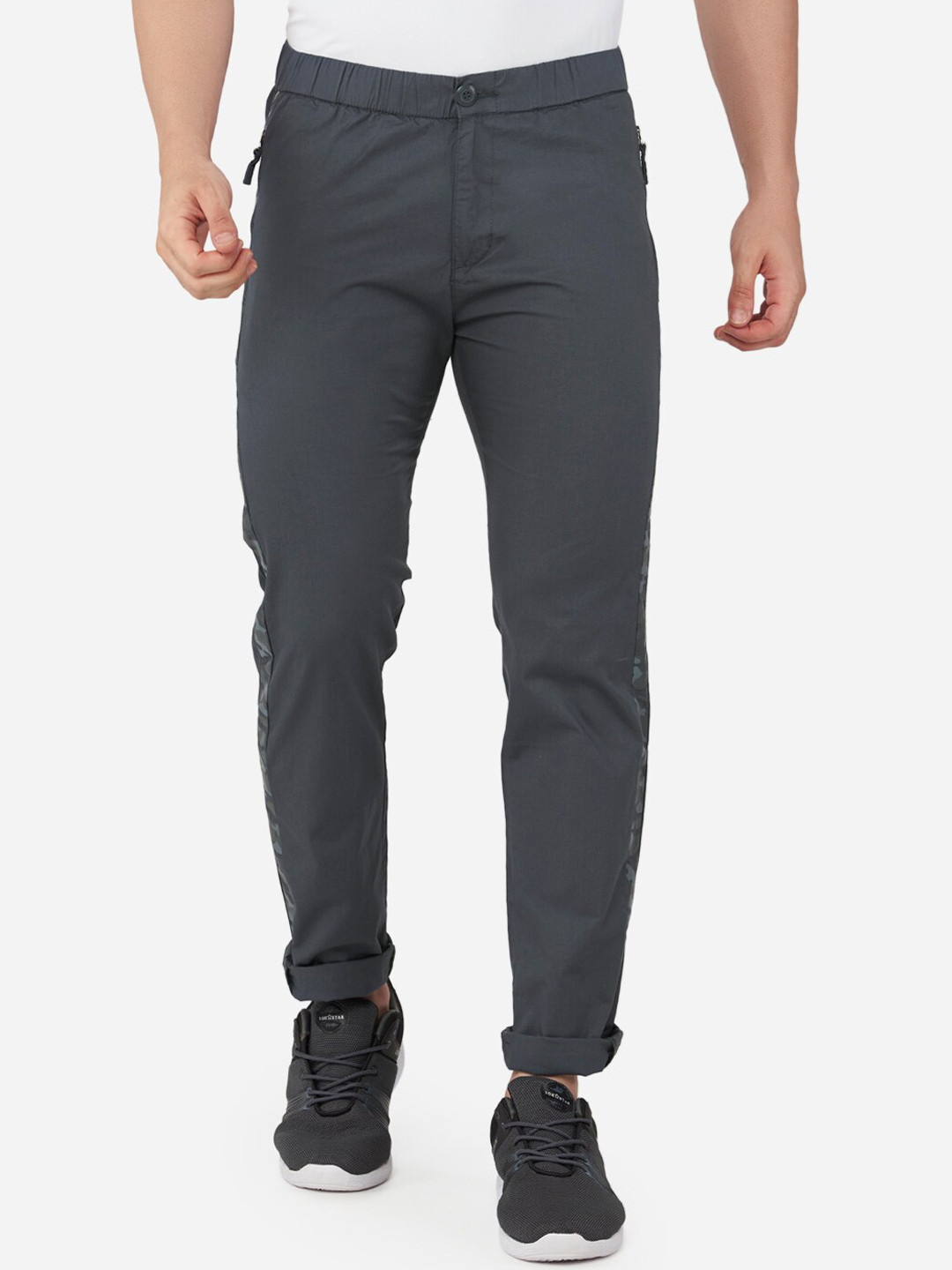 

beevee Men Grey Solid Cotton Track Pants