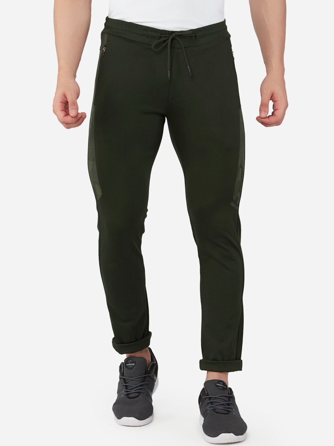 

beevee Men Olive Green Solid Track Pants