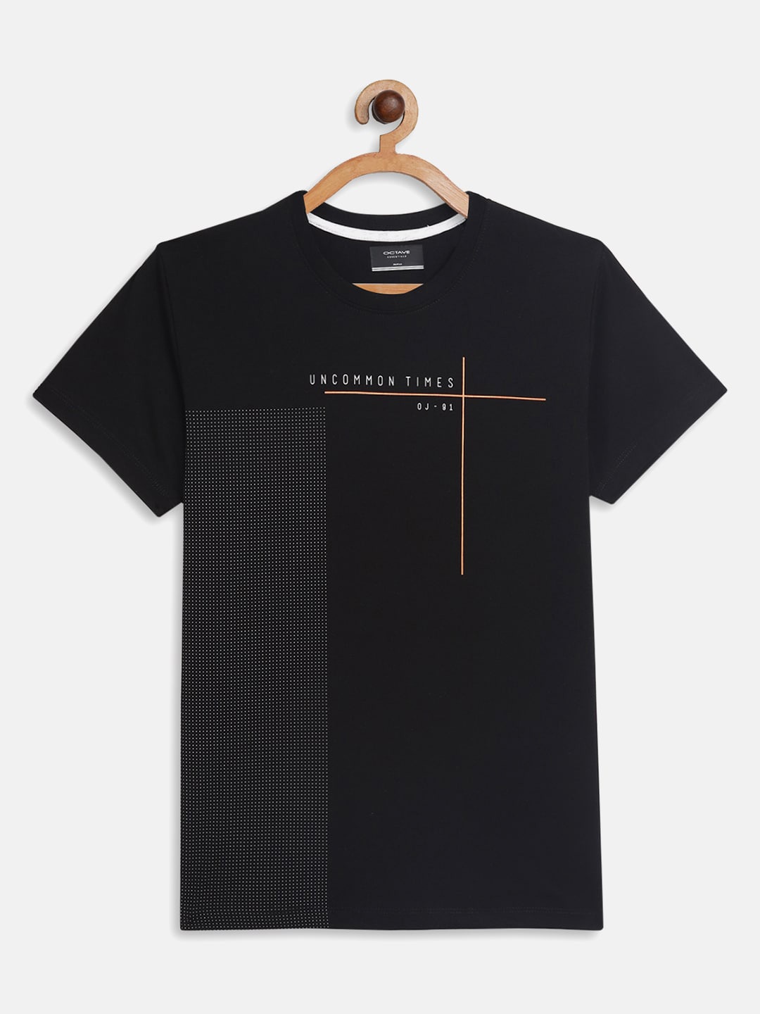 

Octave Boys Black Colourblocked T-shirt