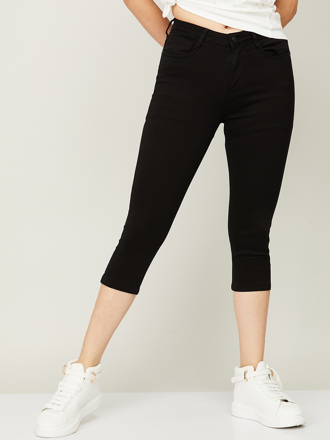 

Fame Forever by Lifestyle Women Black Skinny Fit Cotton 3/4 Jeans