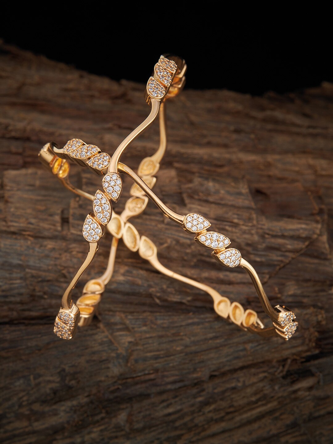 

Kushal's Fashion Jewellery Silver-Plated White CZ-Studded Bangle