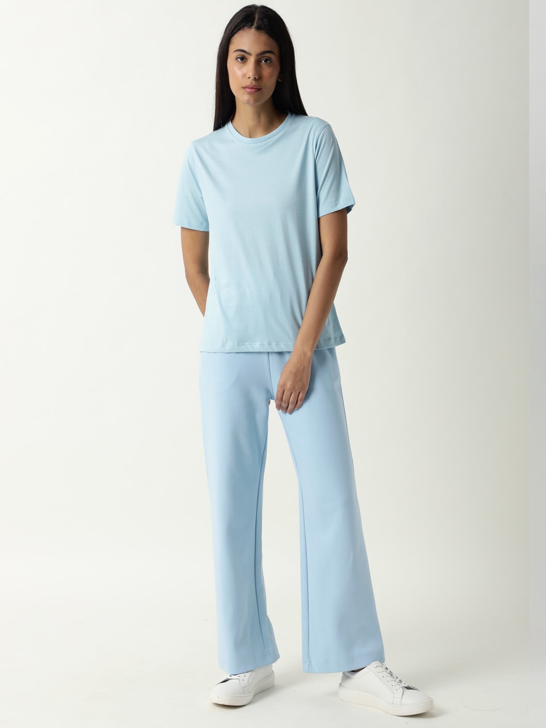 

ARTICALE Women Blue Solid Slim-Fit Track Pant