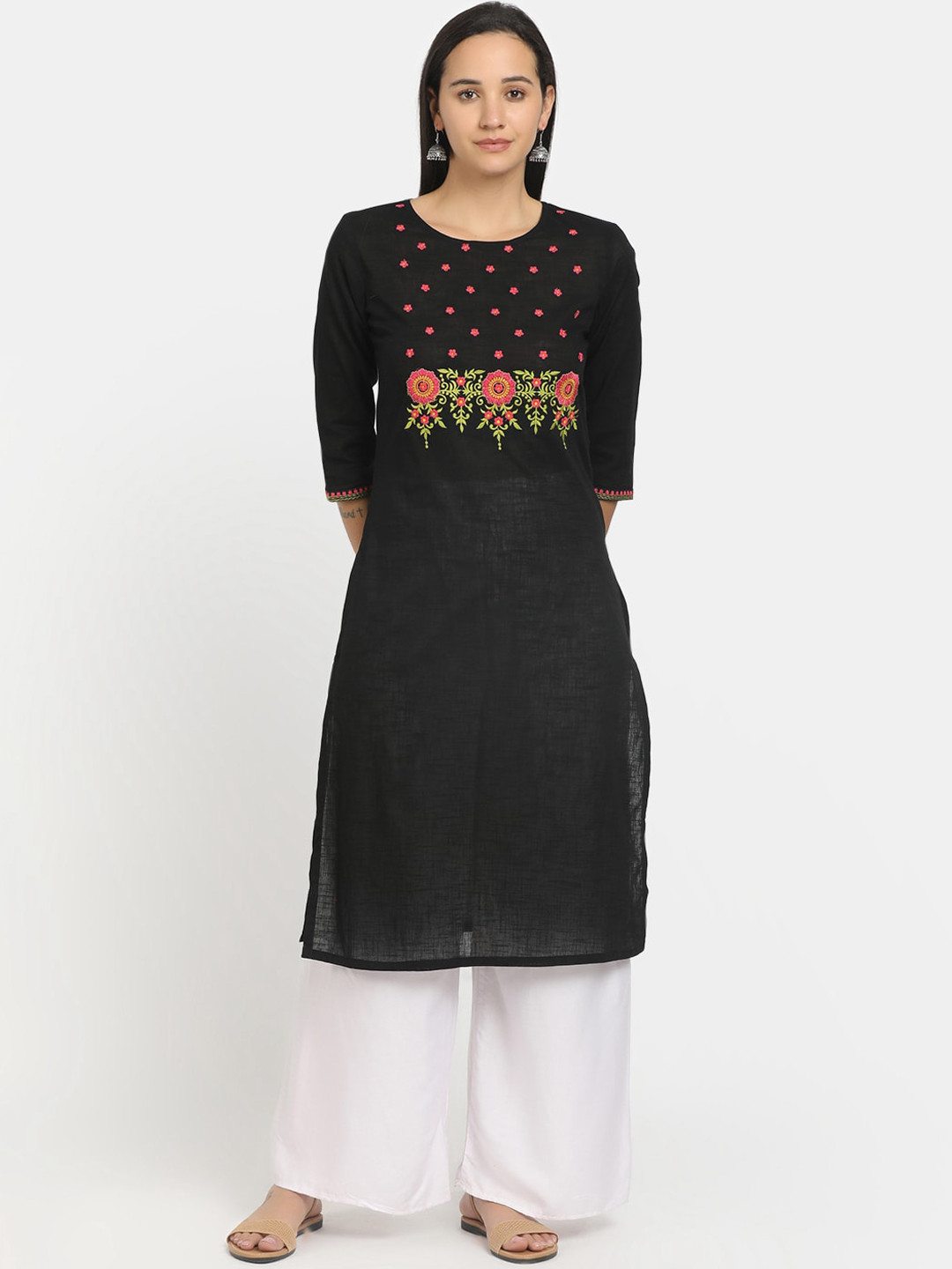 

V-Mart Women Black Geometric Thread Work Kurta