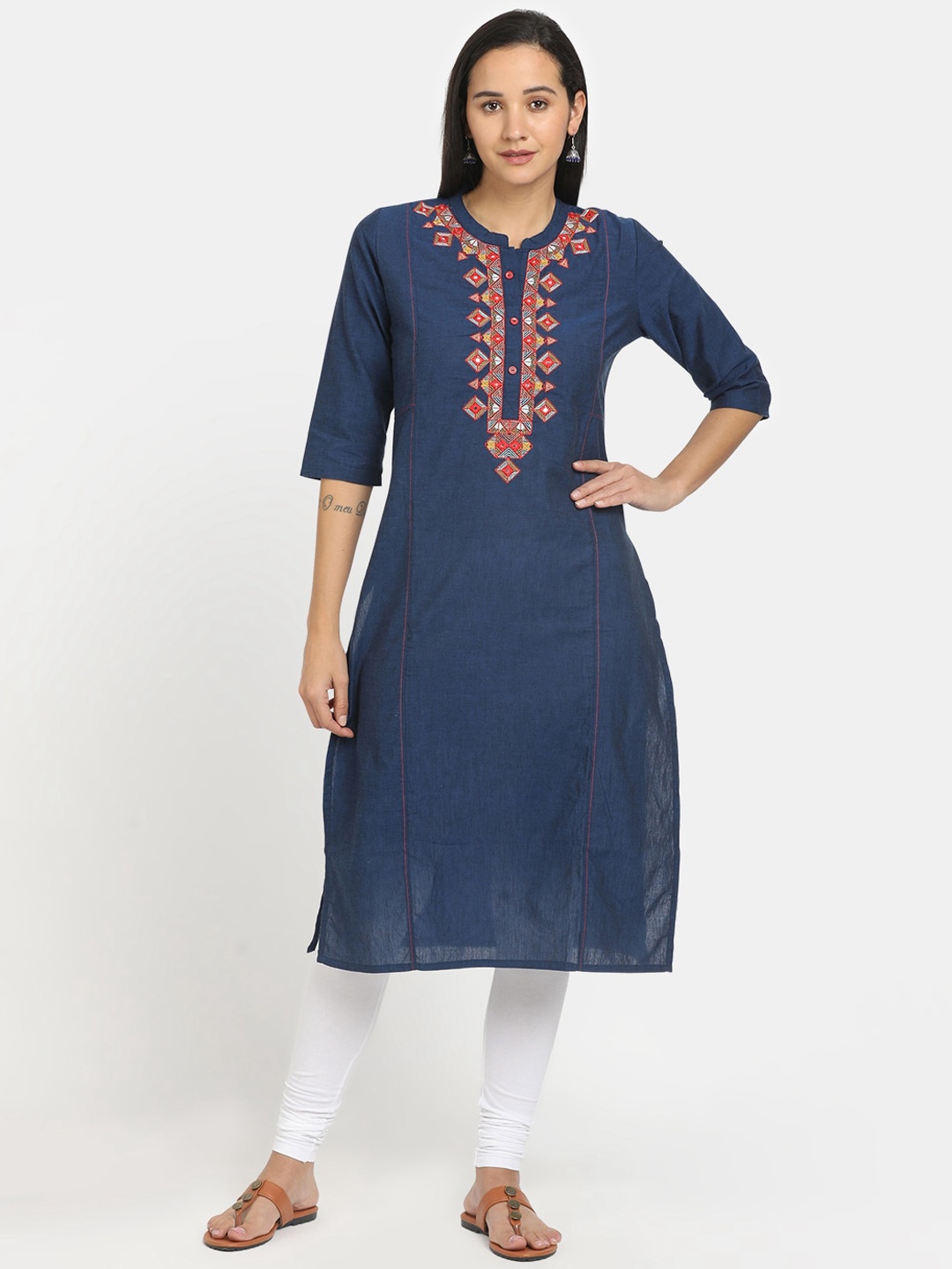 

V-Mart Women Navy Blue & Multicoloured Yoke Design Thread Work Kurta