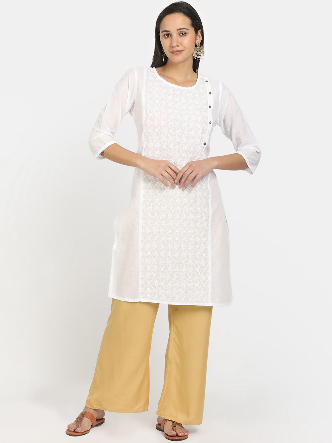 

V-Mart Women White Floral Embroidered Kurta