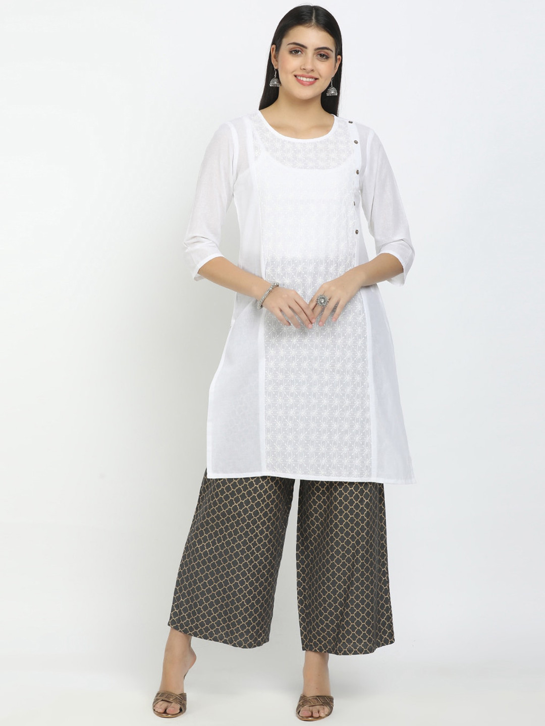 

V-Mart Women White Geometric Embroidered Flared Sleeves Thread Work Kurta
