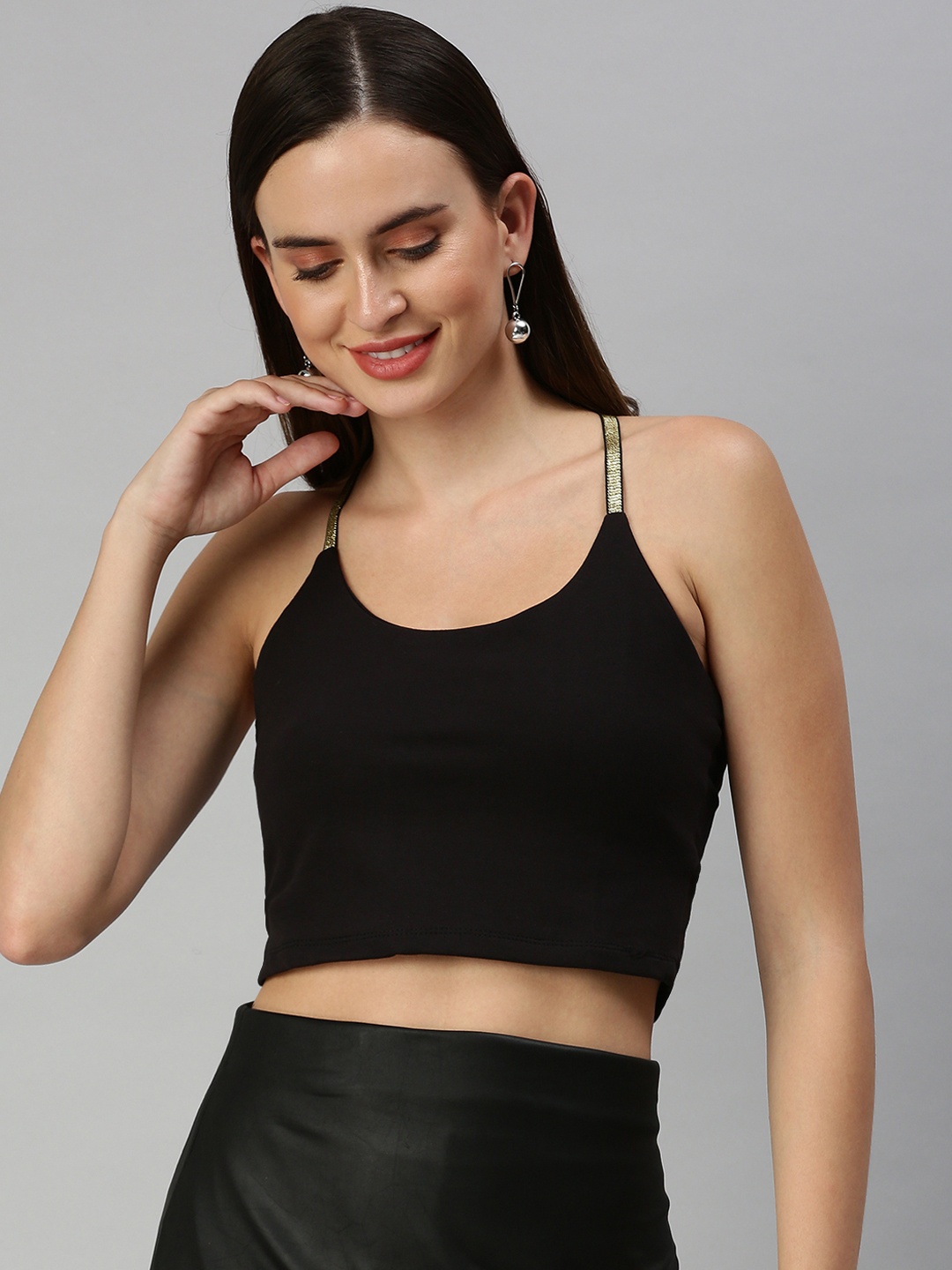 

SHOWOFF Black Crop Ribbed Top