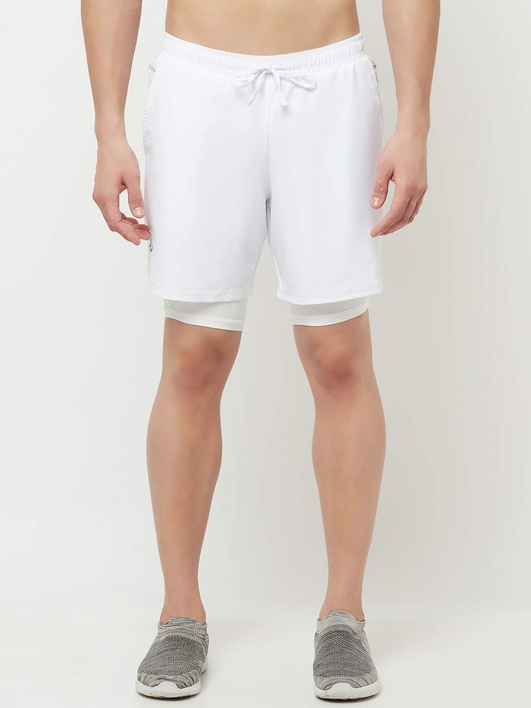 

Truerevo Men White Solid Low-Rise Running Sports Shorts