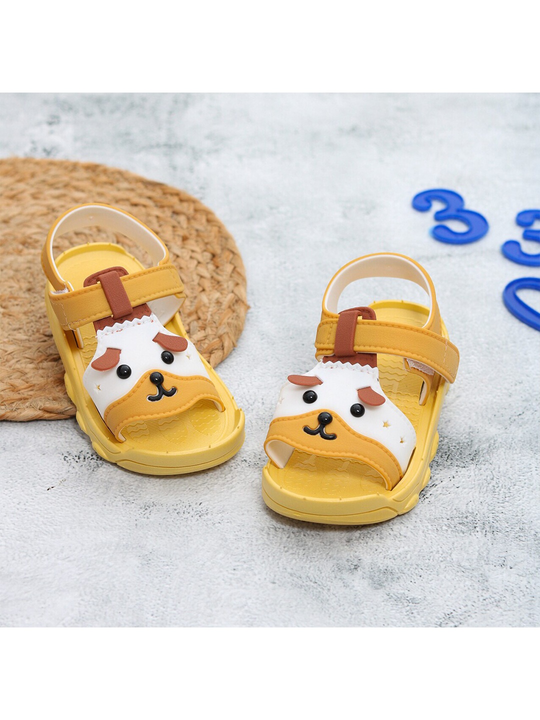 

Yellow Bee Boys Yellow & White Clogs Sandals