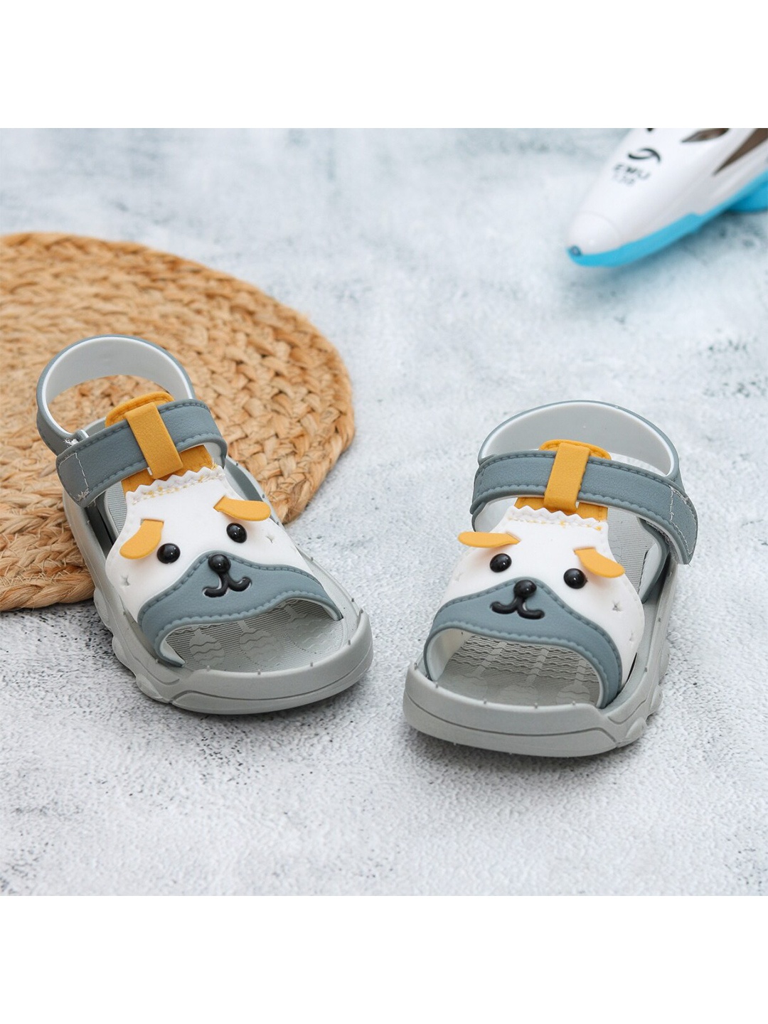 

Yellow Bee Boys Grey & White Clogs Sandals