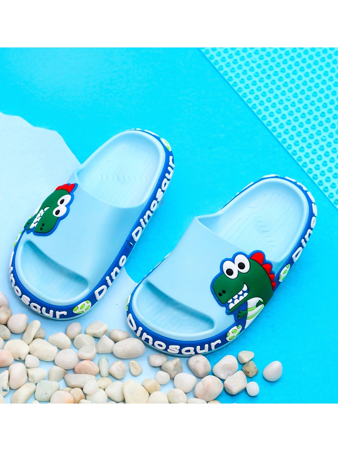 

Yellow Bee Boys Blue & Green Printed Sliders