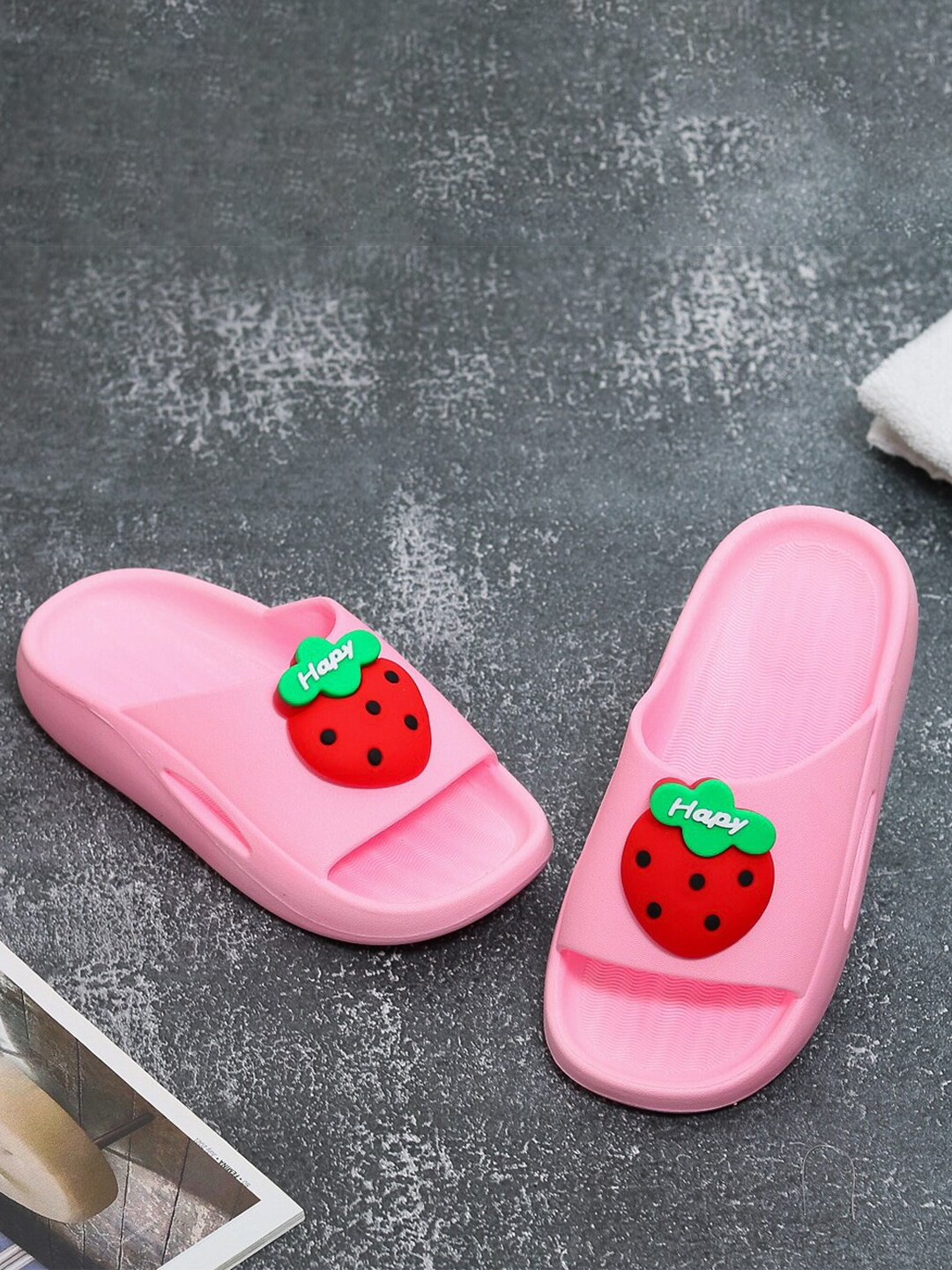 

Yellow Bee Girls Pink & Red Printed Rubber Sliders