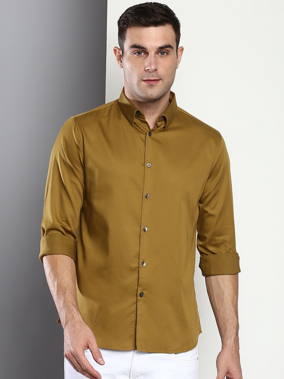 

Dennis Lingo Men Copper-Toned Slim Fit Casual Shirt