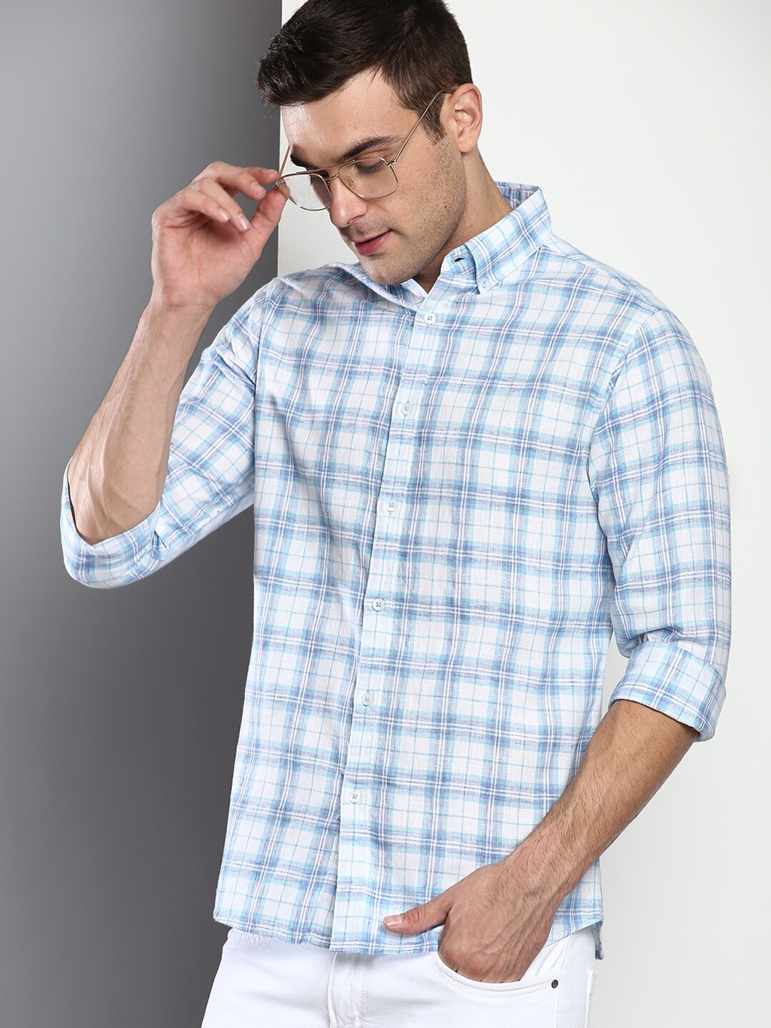 

Dennis Lingo Men Blue & White Slim Fit Tartan Checked Casual Shirt