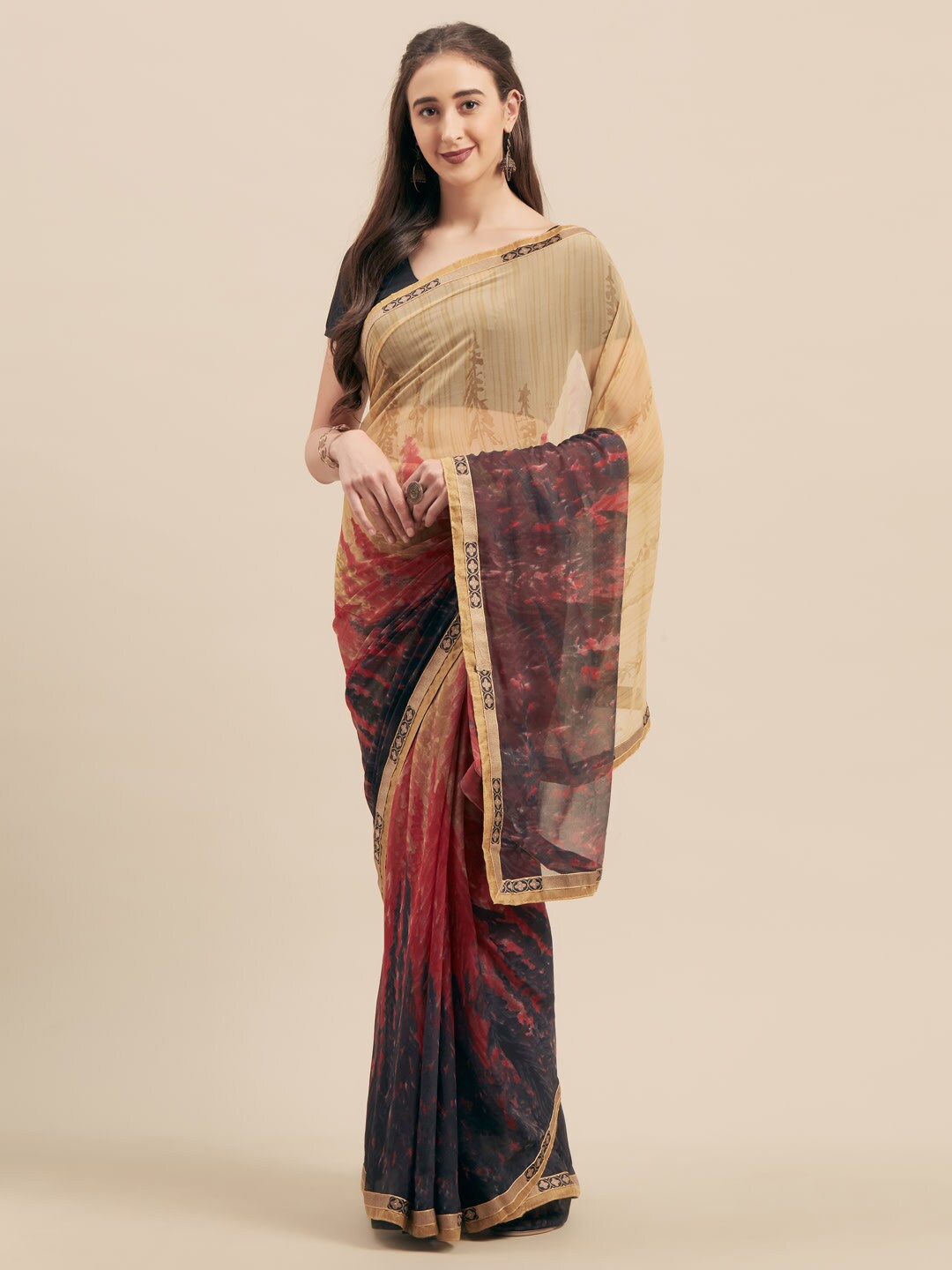 

Shaily Beige & Red Floral Printed Saree