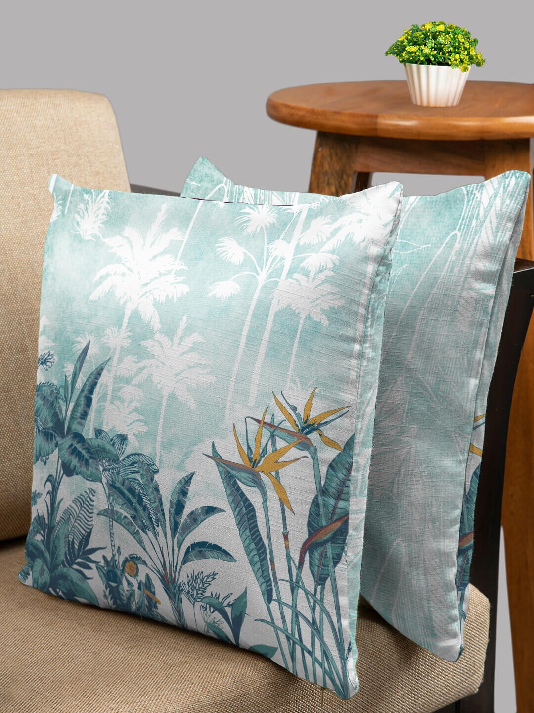 

HOUZZCODE Blue & White Set of 2 Floral Square Cushion Covers