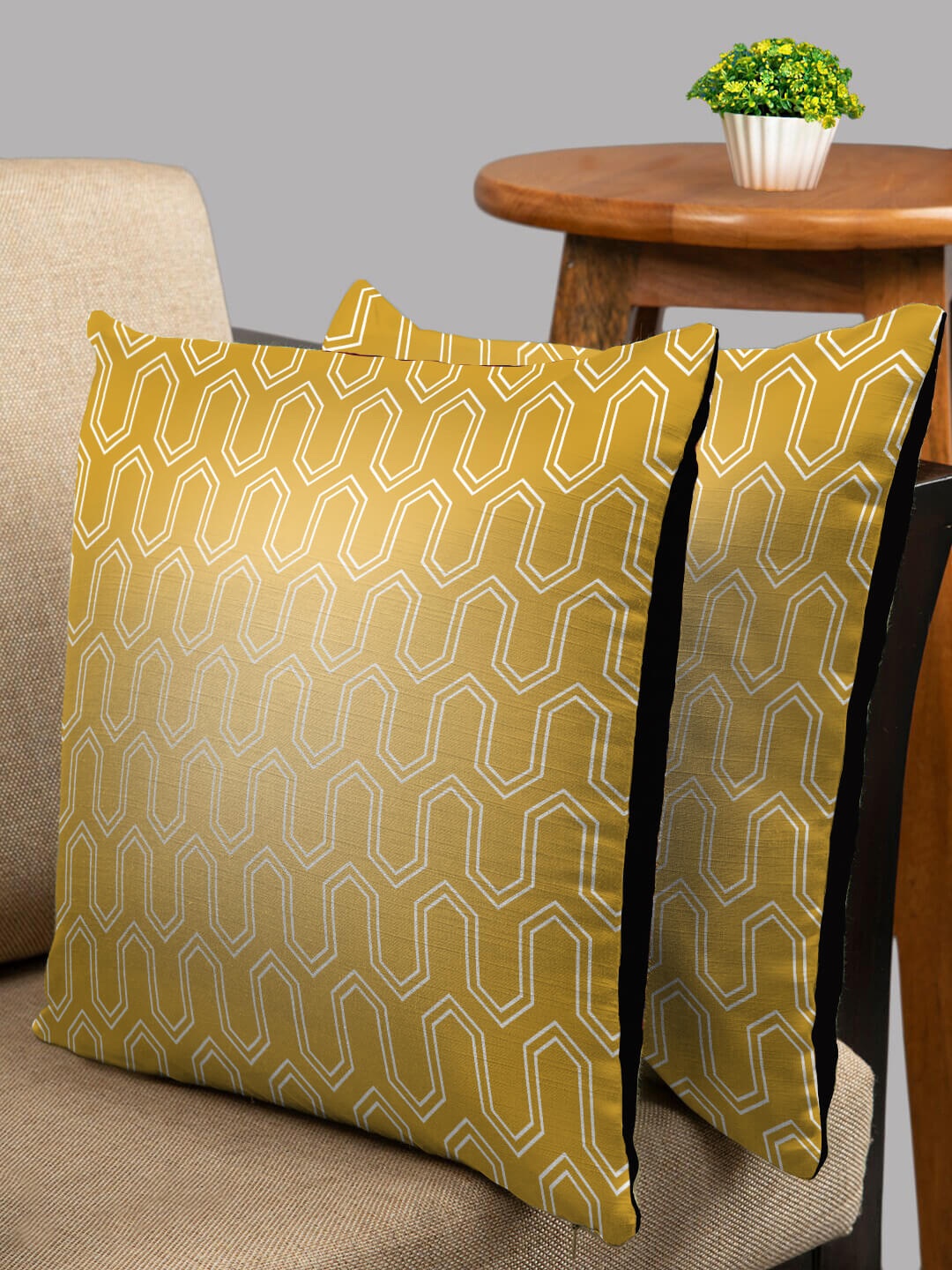 

HOUZZCODE Gold-Toned & Black Set of 2 Abstract Square Cushion Covers