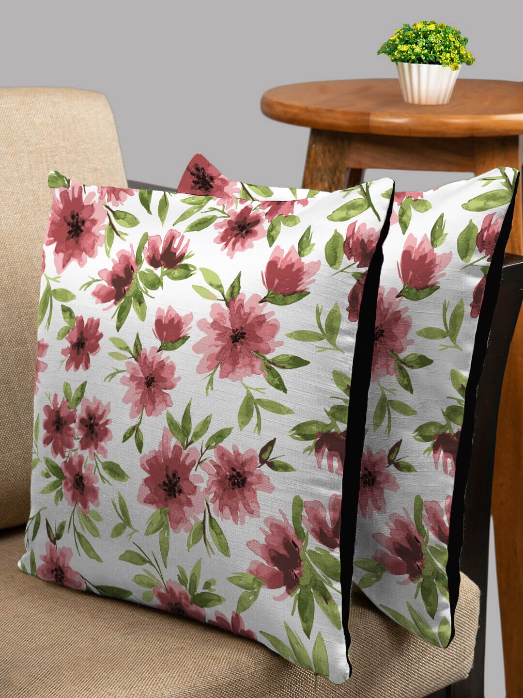 

HOUZZCODE Green & White Set of 2 Floral Square Cushion Covers