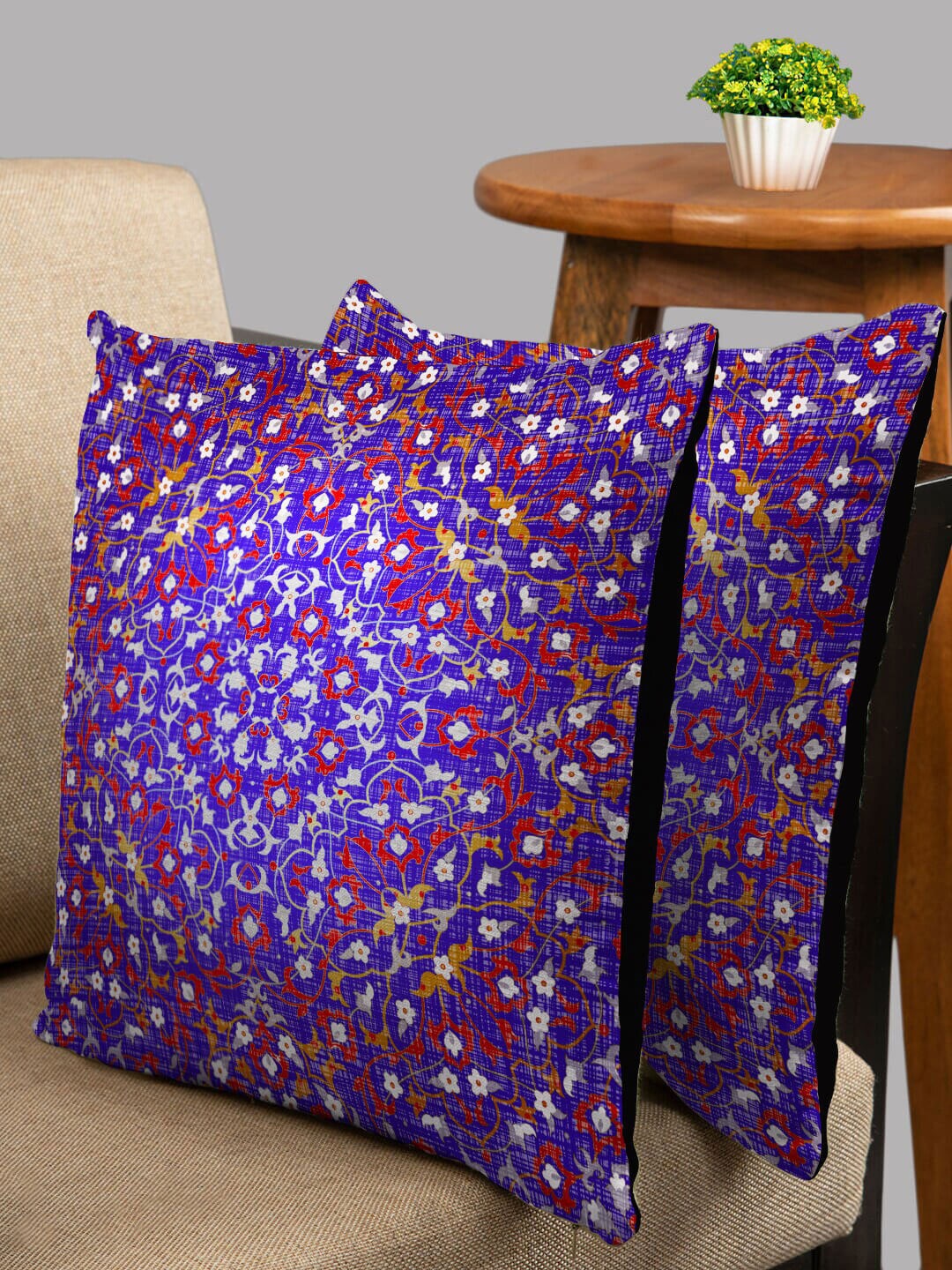 

HOUZZCODE Blue & White Set of 2 Floral Square Cushion Covers