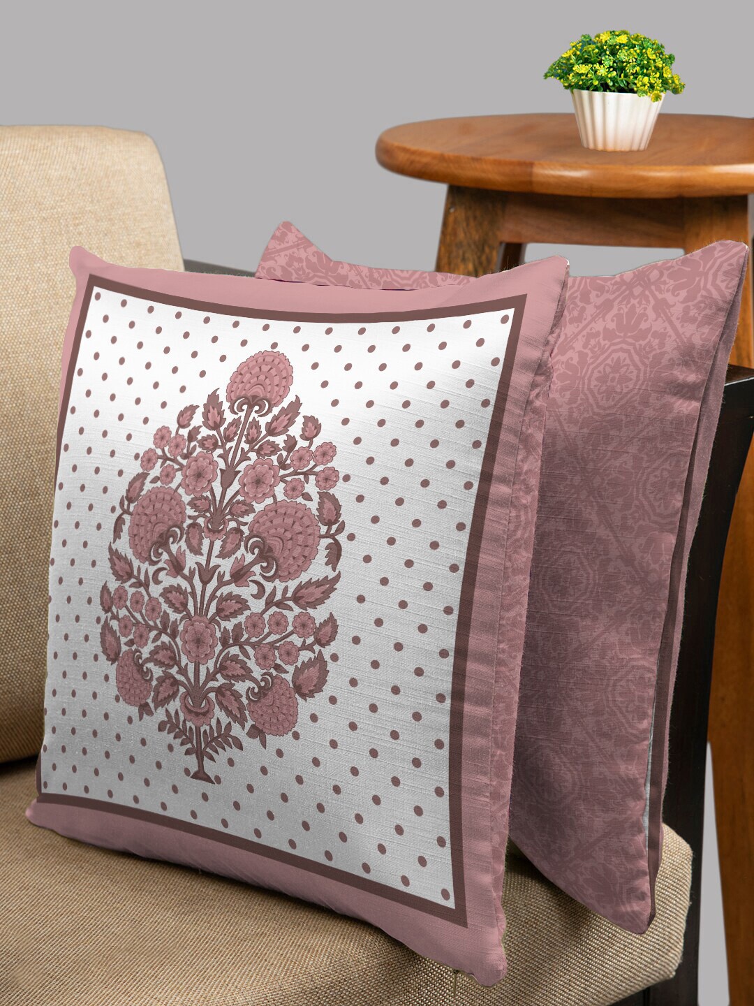 

HOUZZCODE Set of 2 Peach-Coloured & White Ethnic Motifs Square Cushion Covers