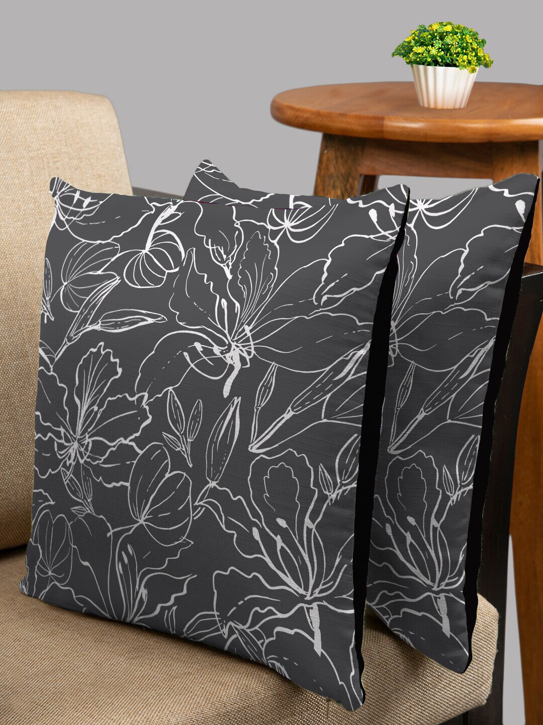

HOUZZCODE Grey & Black Set of 2 Floral Square Cushion Covers