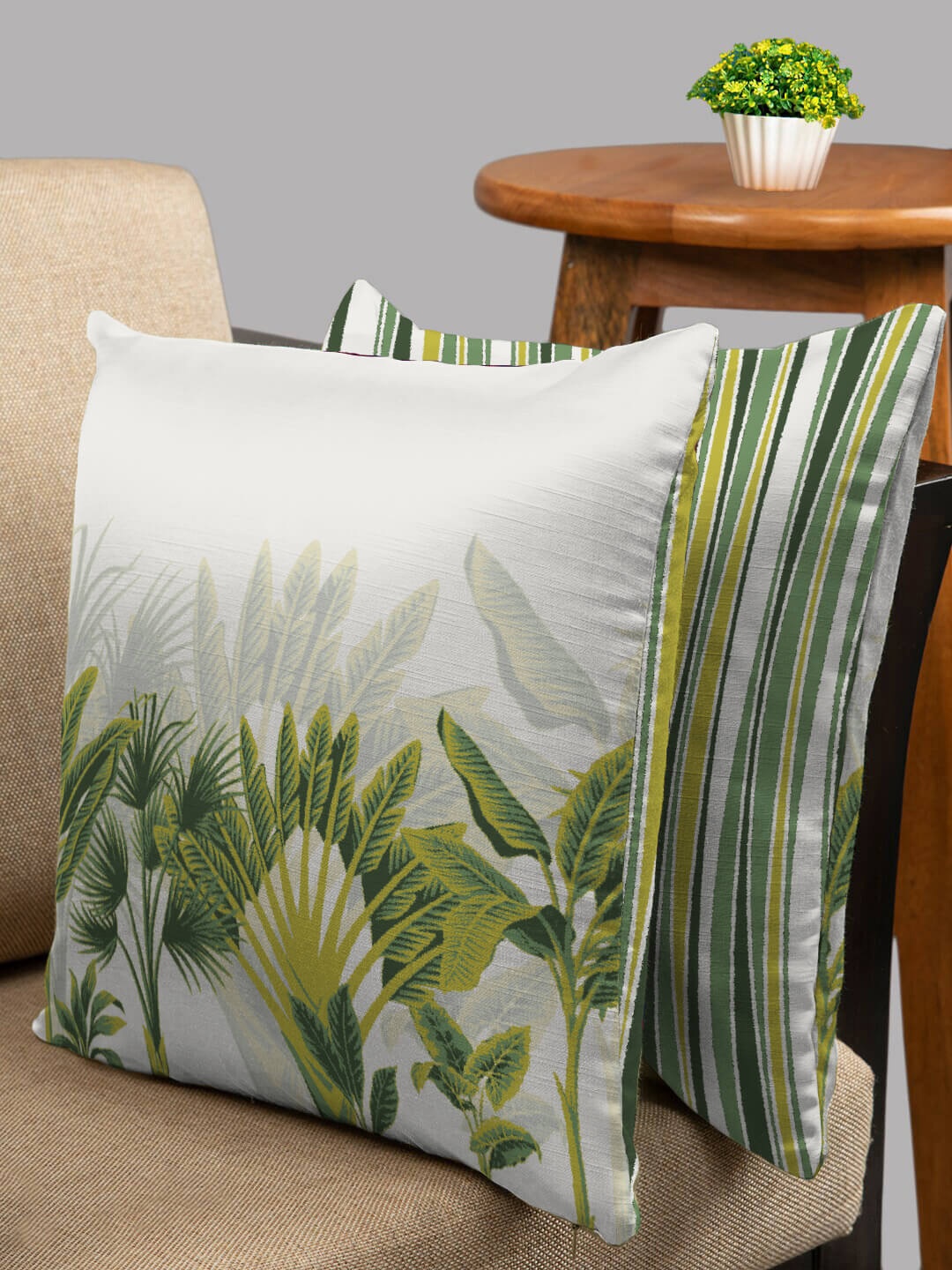 

HOUZZCODE Green & White Set of 2 Floral Square Cushion Covers