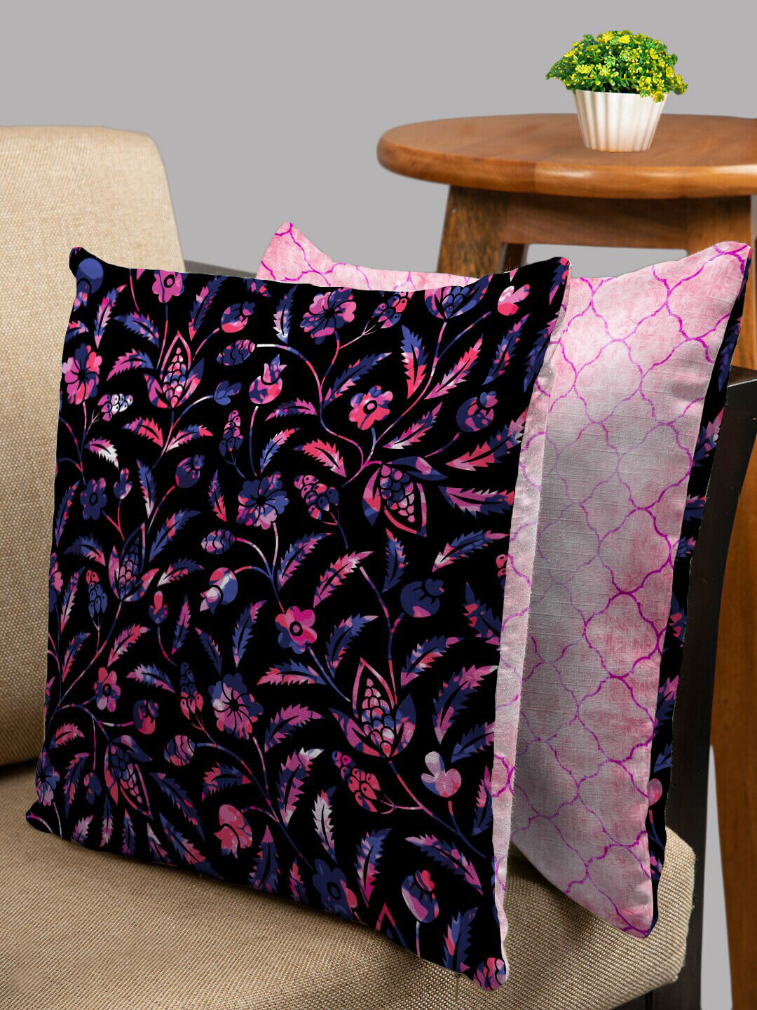 

HOUZZCODE Pink & Black Set of 2 Floral Square Cushion Covers